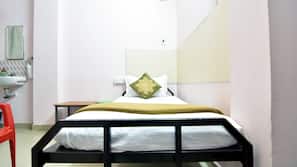 In-room safe, iron/ironing board, free WiFi, linens