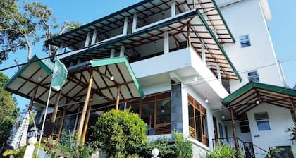 Lakshmis Hotel