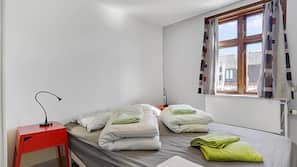 Free WiFi, linens