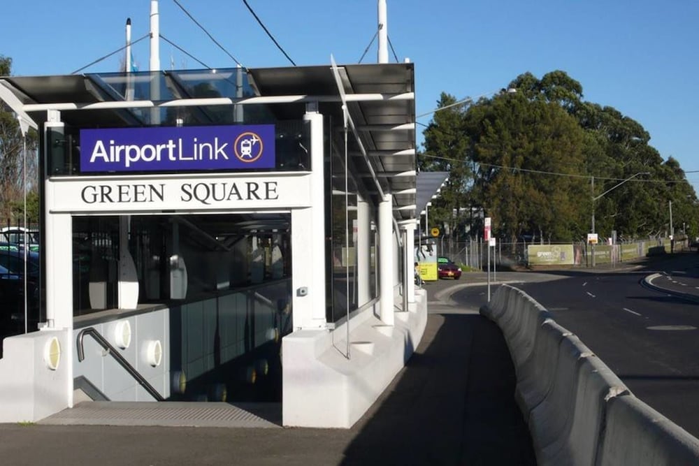 Sydney Airport Gardenia Cottage 3 BED Nar232