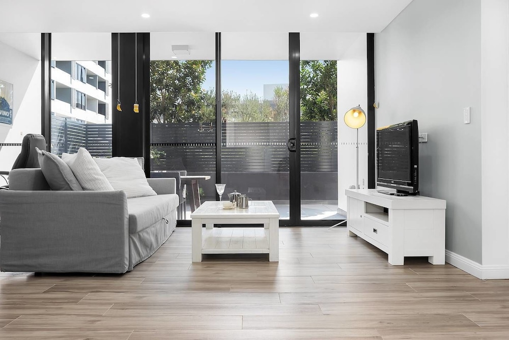 Olympic Park Large 1bed Apt Parking Nop01a Sydney Olympic Park