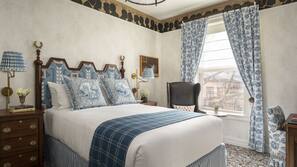 In-room safe, individually decorated, individually furnished, desk