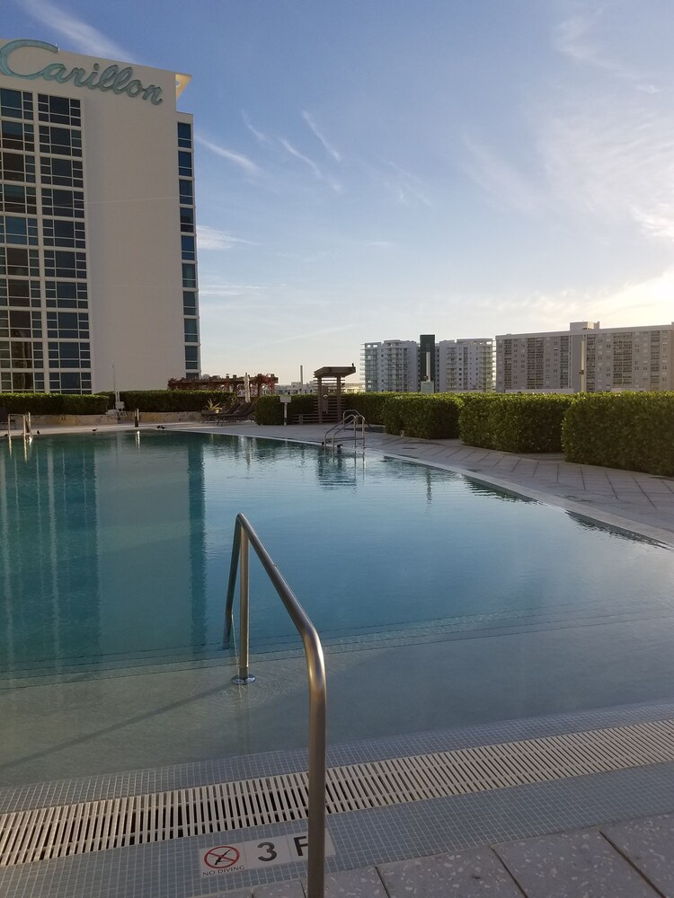 LUXURIOUS 1 BR CONDO WITH OCEAN VIEW, POOL AND SPA
