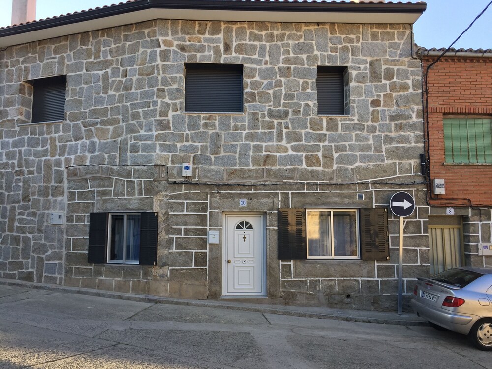 Casa Rural, old Stone House in Burgohondo, Spain