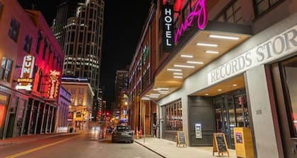 Moxy Nashville Downtown, a Marriott Hotel