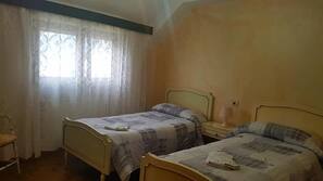 In-room safe, linens