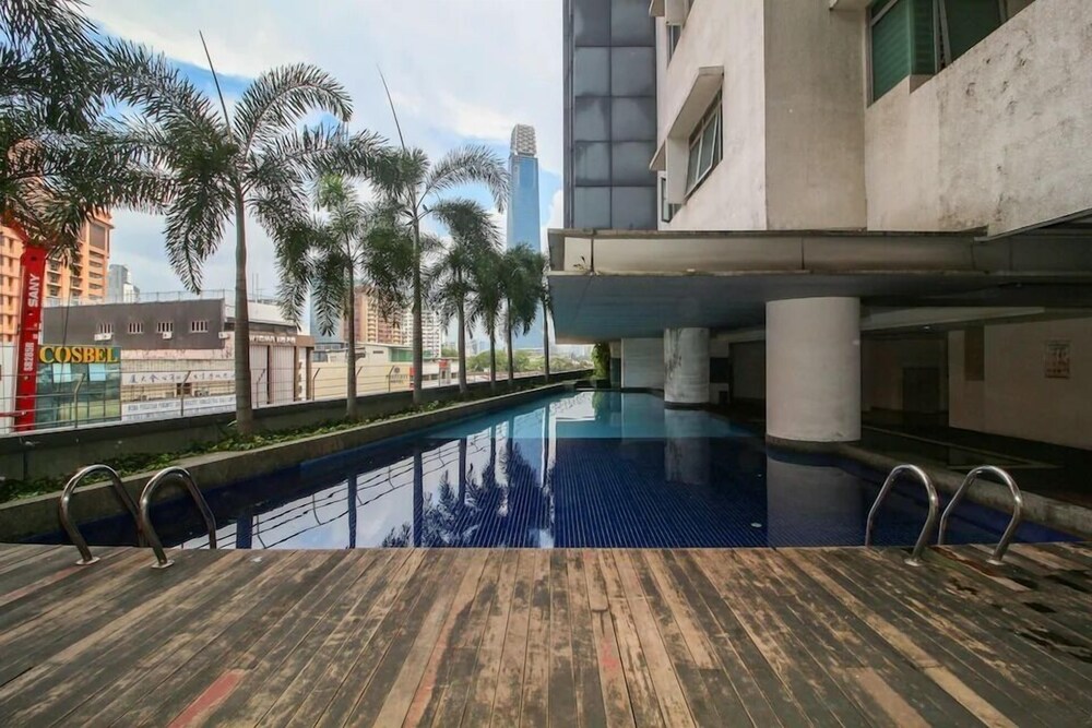 Oyo Home 580 Luxury 2 Bedroom Taragon Puteri Kuala Lumpur