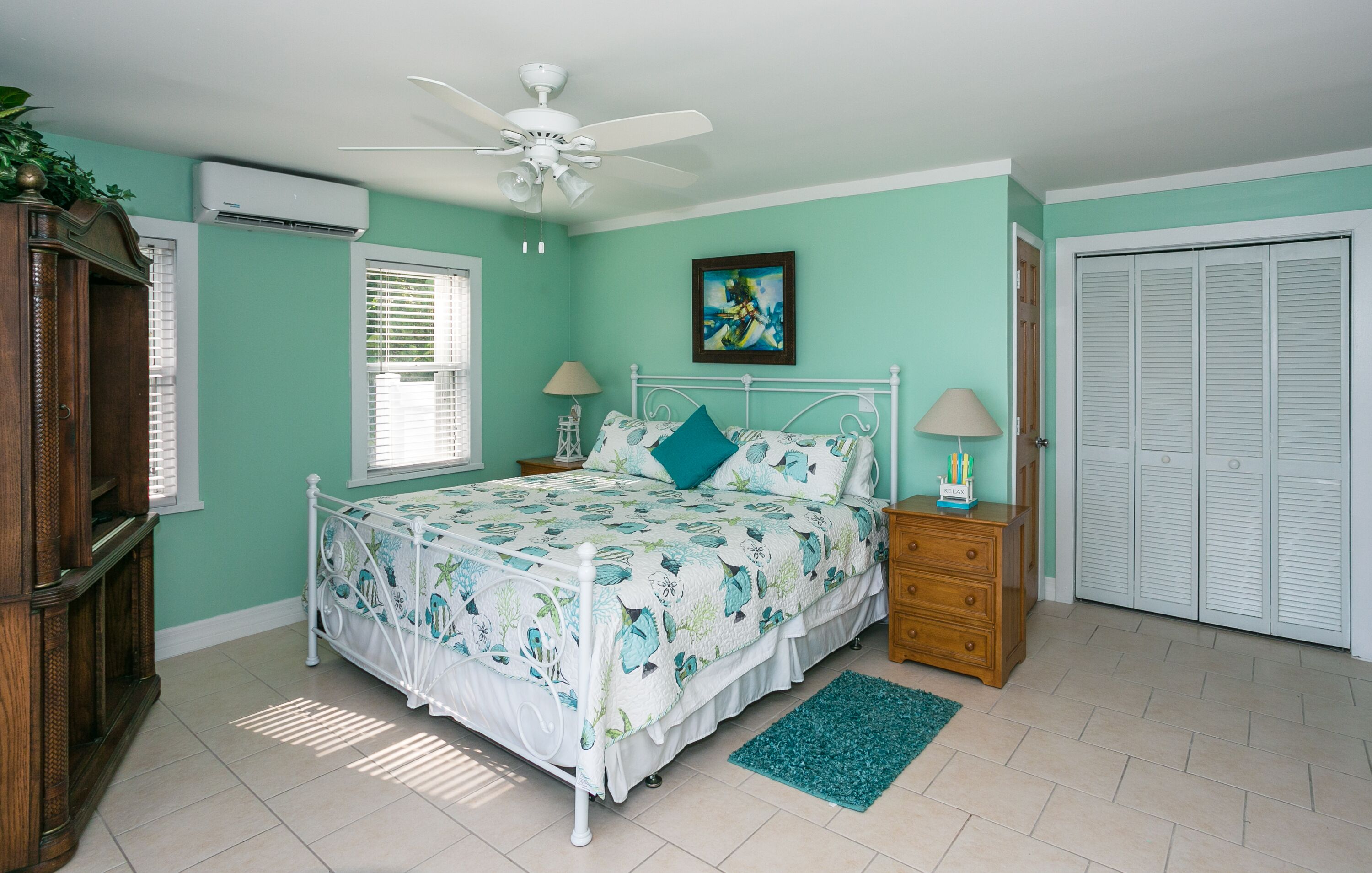 The peace and tranquility of this cottage works wonders on the soul.... in East End in Breakers, Cayman Islands
