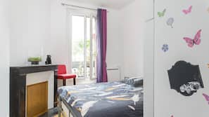Desk, blackout drapes, free WiFi, linens