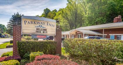 Parkway Inn