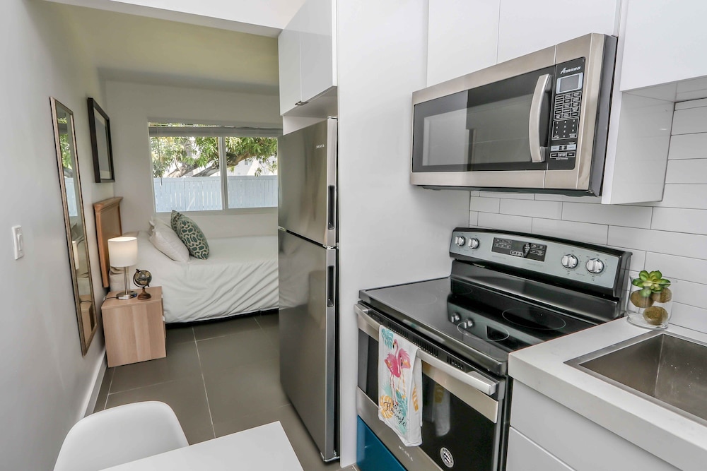 Miami Modern Studio in the Upper East-Side # 5