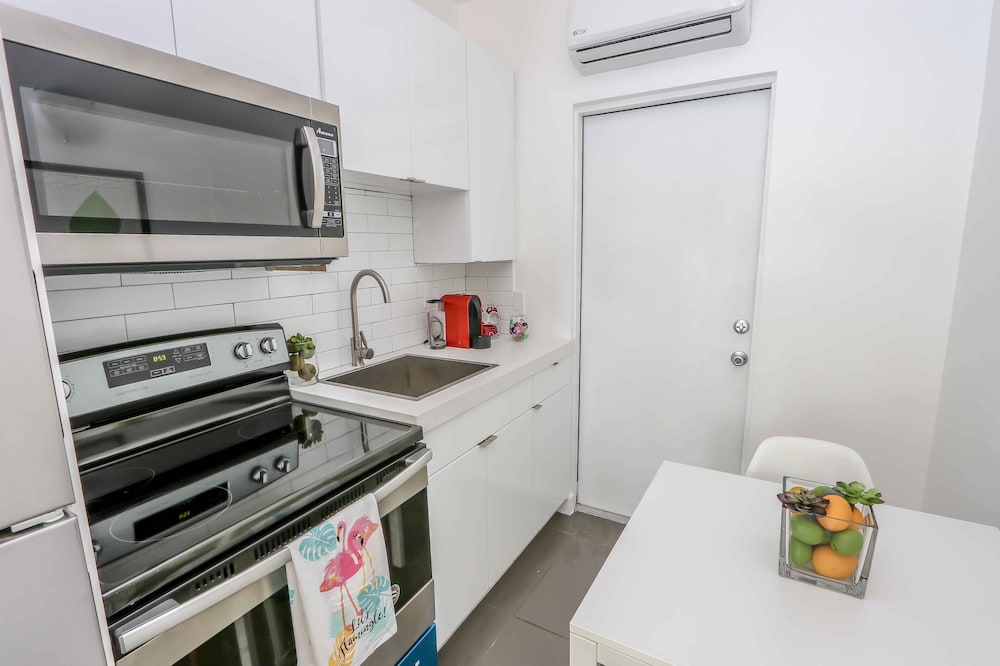 Miami Modern Studio in the Upper East-Side # 5