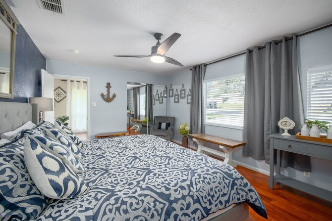 Waterfront Grace - relax and experience the lake! in Canyon ...