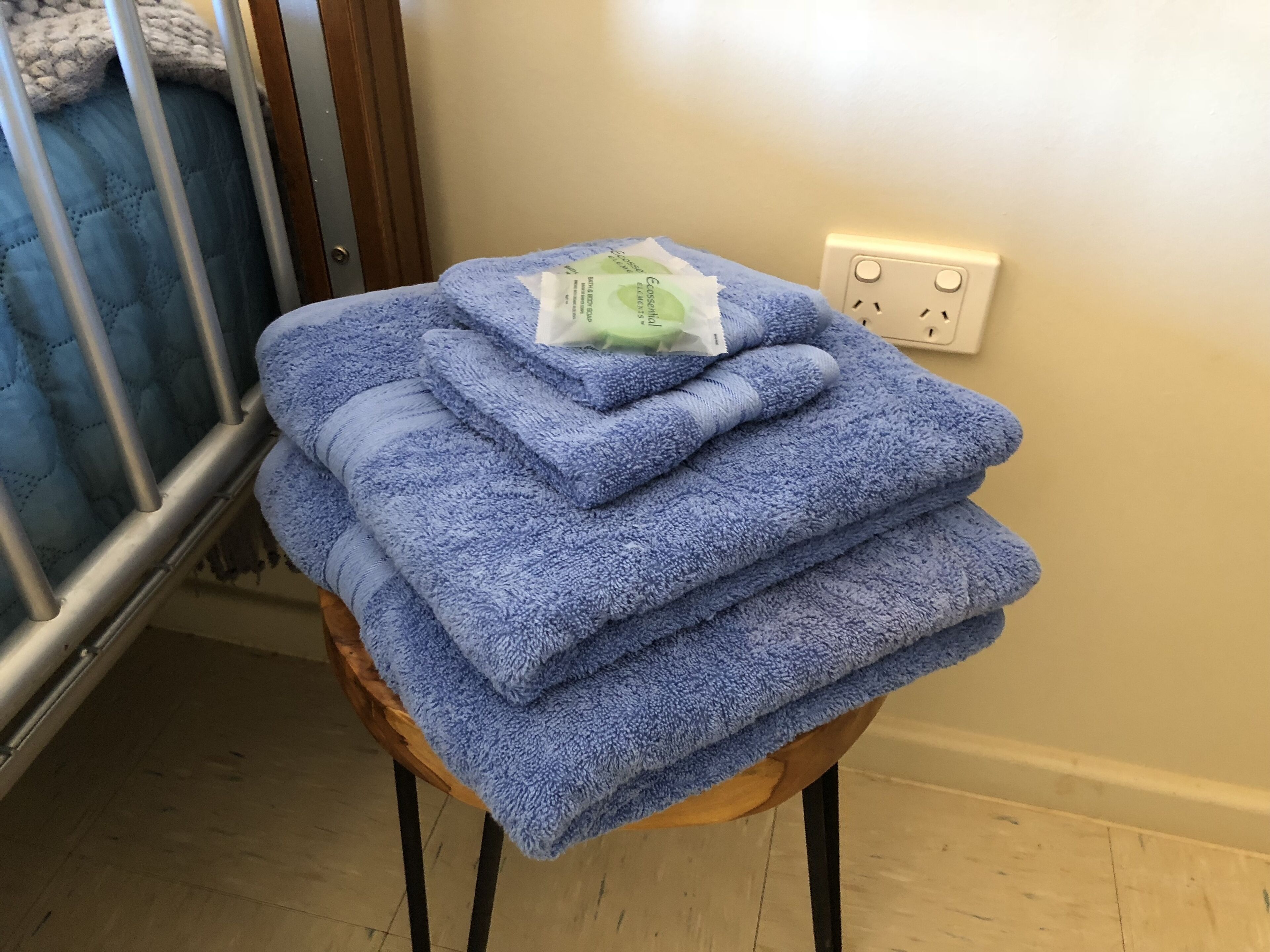 The Breakaway Sandstone- Short & Long Term Holiday Accommodation. Pets Welcome!