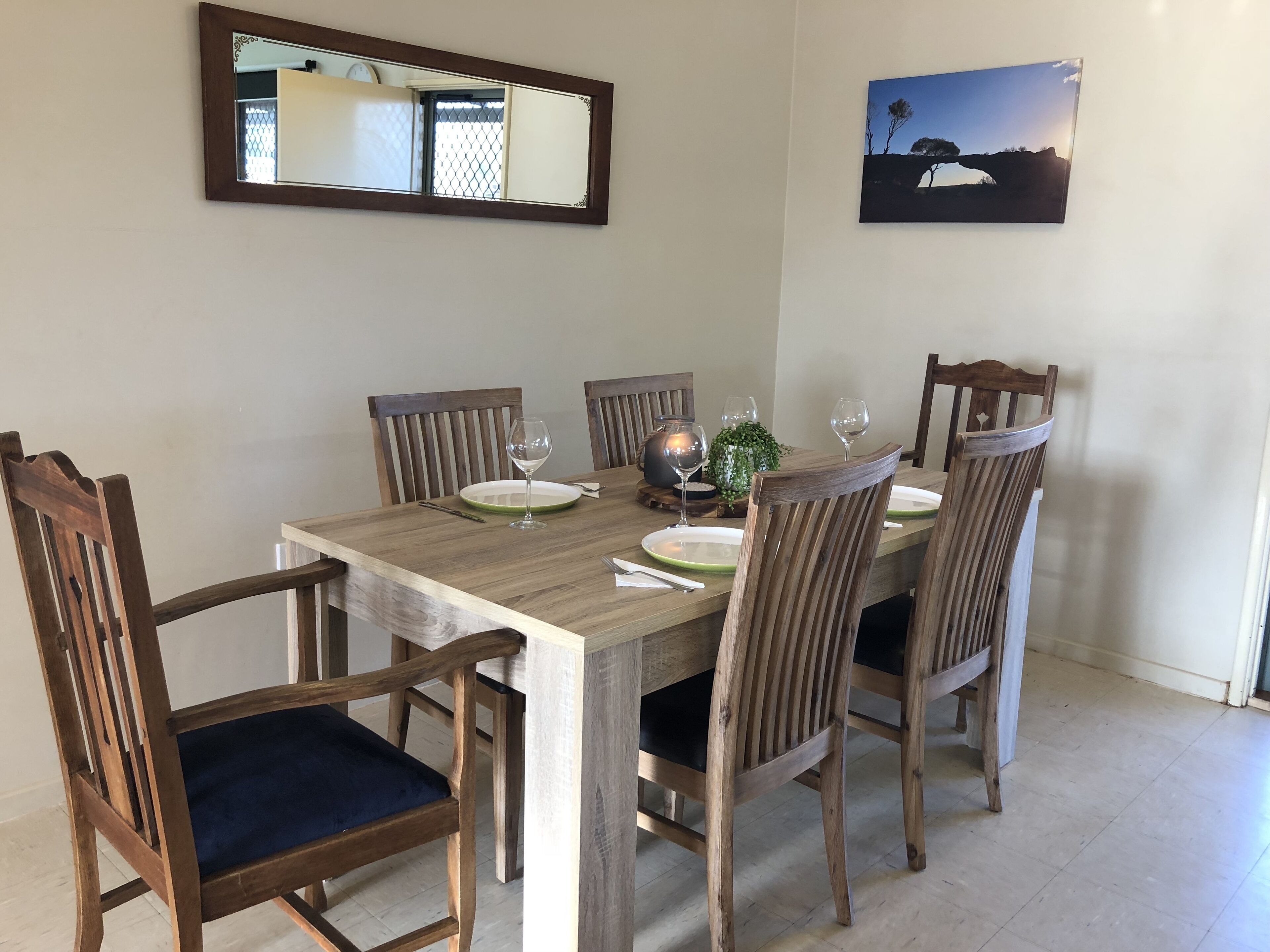 The Breakaway Sandstone- Short & Long Term Holiday Accommodation. Pets Welcome!