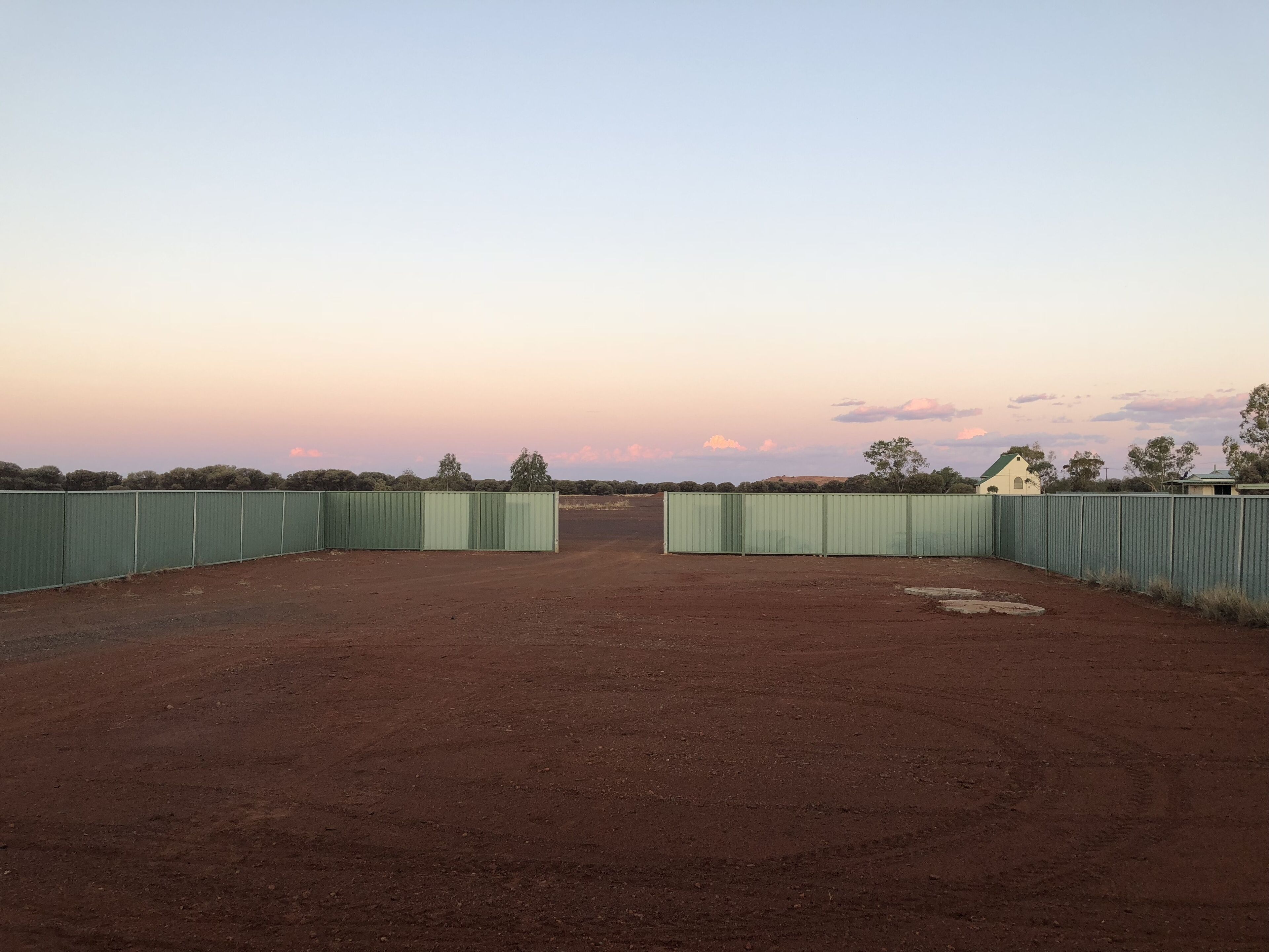 The Breakaway Sandstone- Short & Long Term Holiday Accommodation. Pets Welcome!