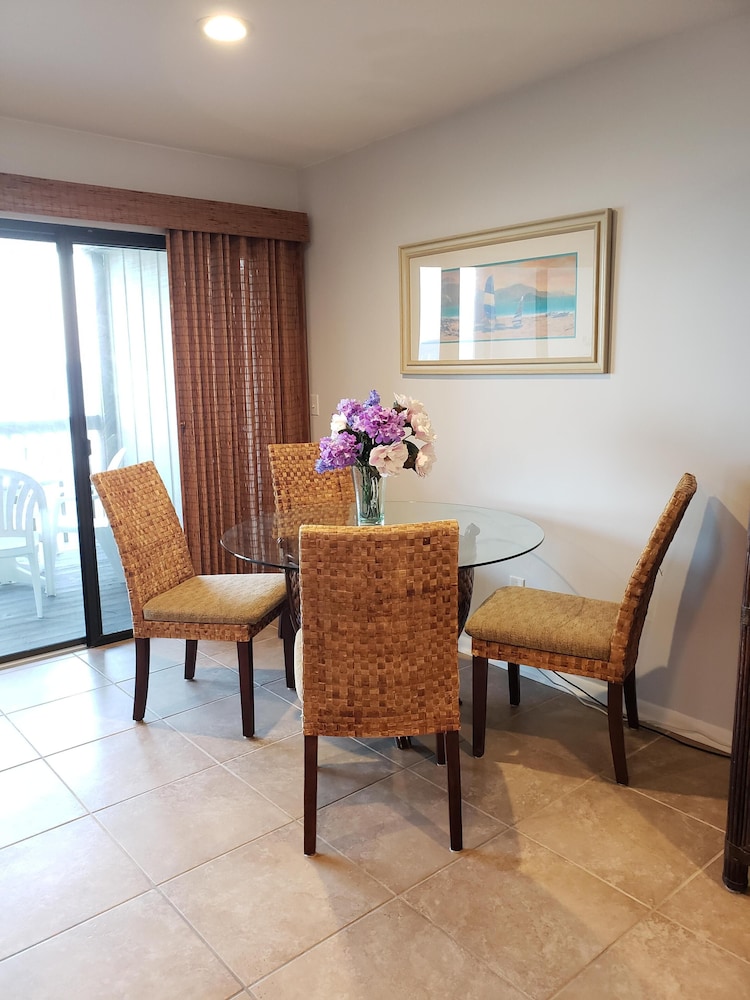 Oceanfront condo on Carolina Beach with wifi