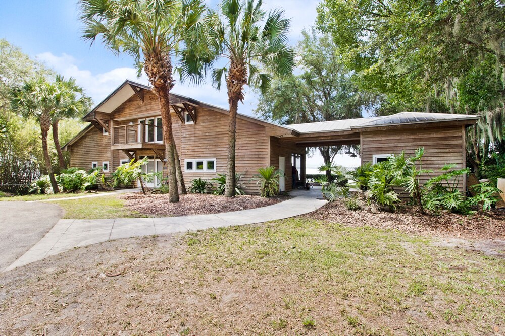 Take a look at beautiful Cedar Lodge on Lake Weir! in Ocklawaha Best