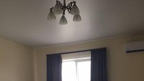 1 dormitorio, minibar, escritorio