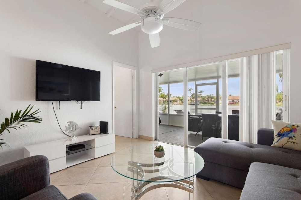 3/2 lake House Near Hard Rock Casino