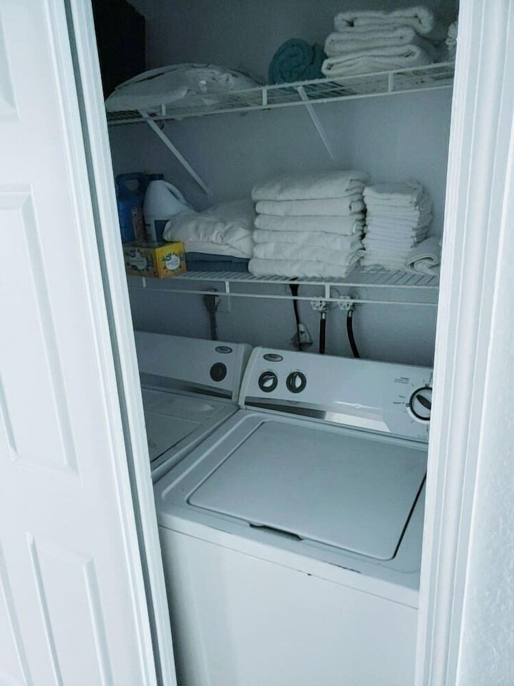 3/2 lake House Near Hard Rock Casino