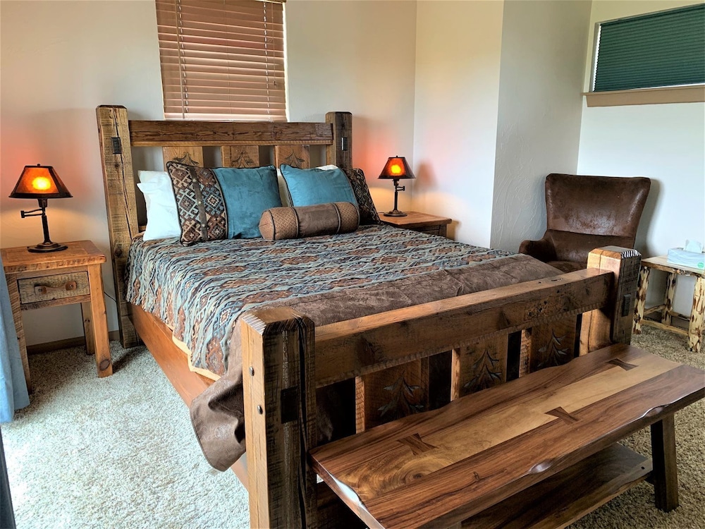 Sans Souci Cabin In Red Lodge Mt Expedia