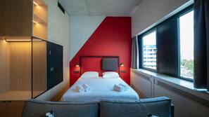 1 bedroom, free WiFi, linens