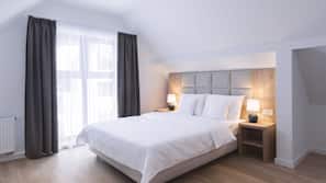 1 bedroom, blackout drapes, free WiFi, linens