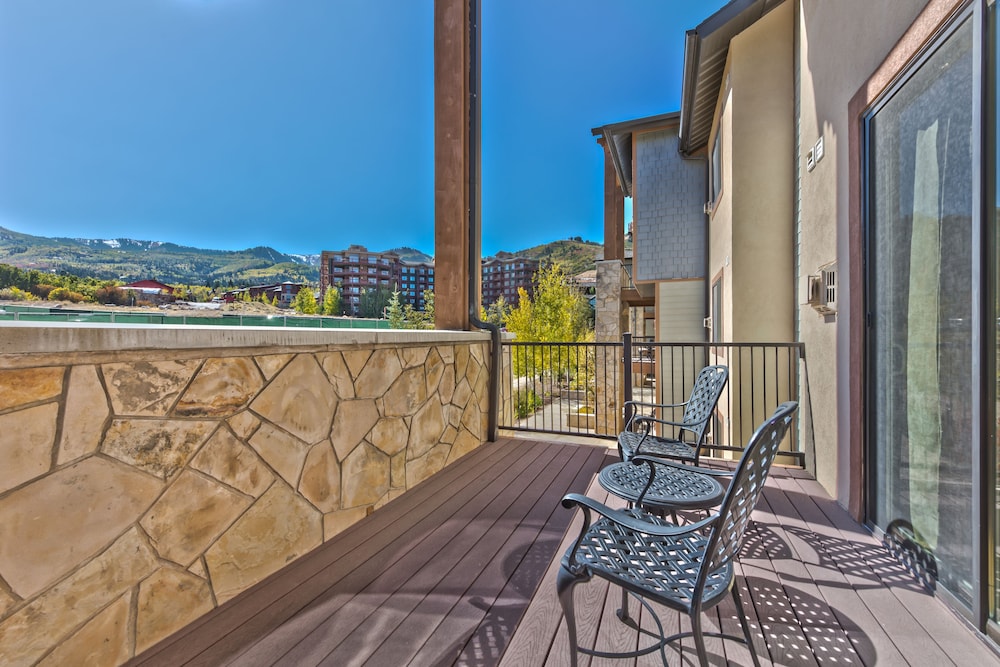 Silverado Lodge by Canyons Village Rentals
