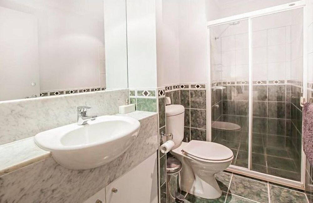 BHB Luxurious