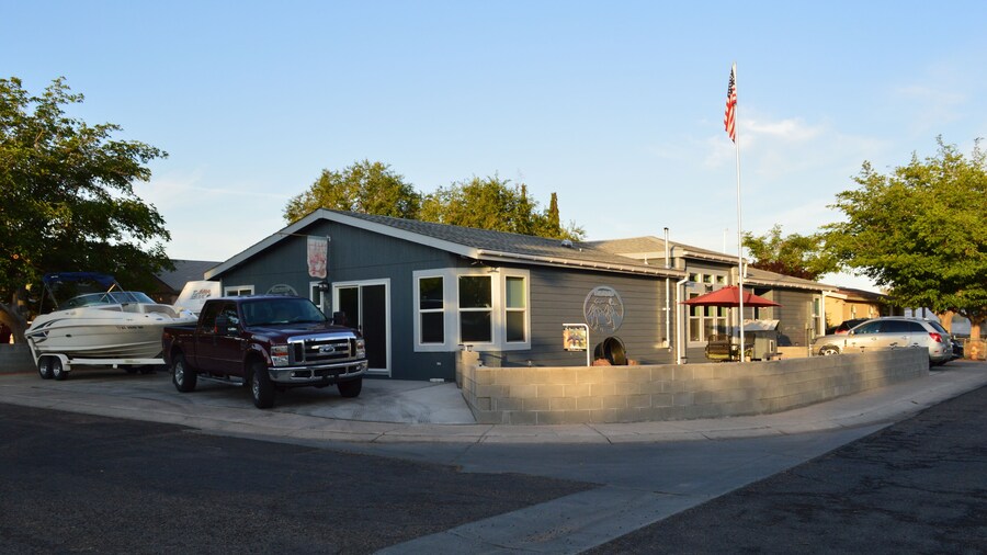 The Bear's Den B&B