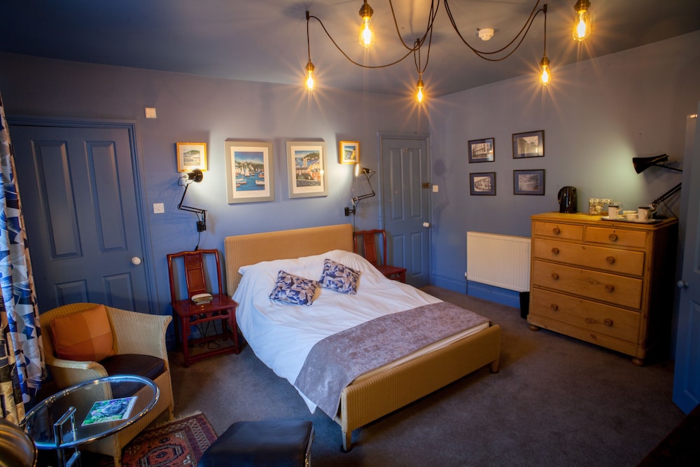 Hill View House Bed & Breakfast