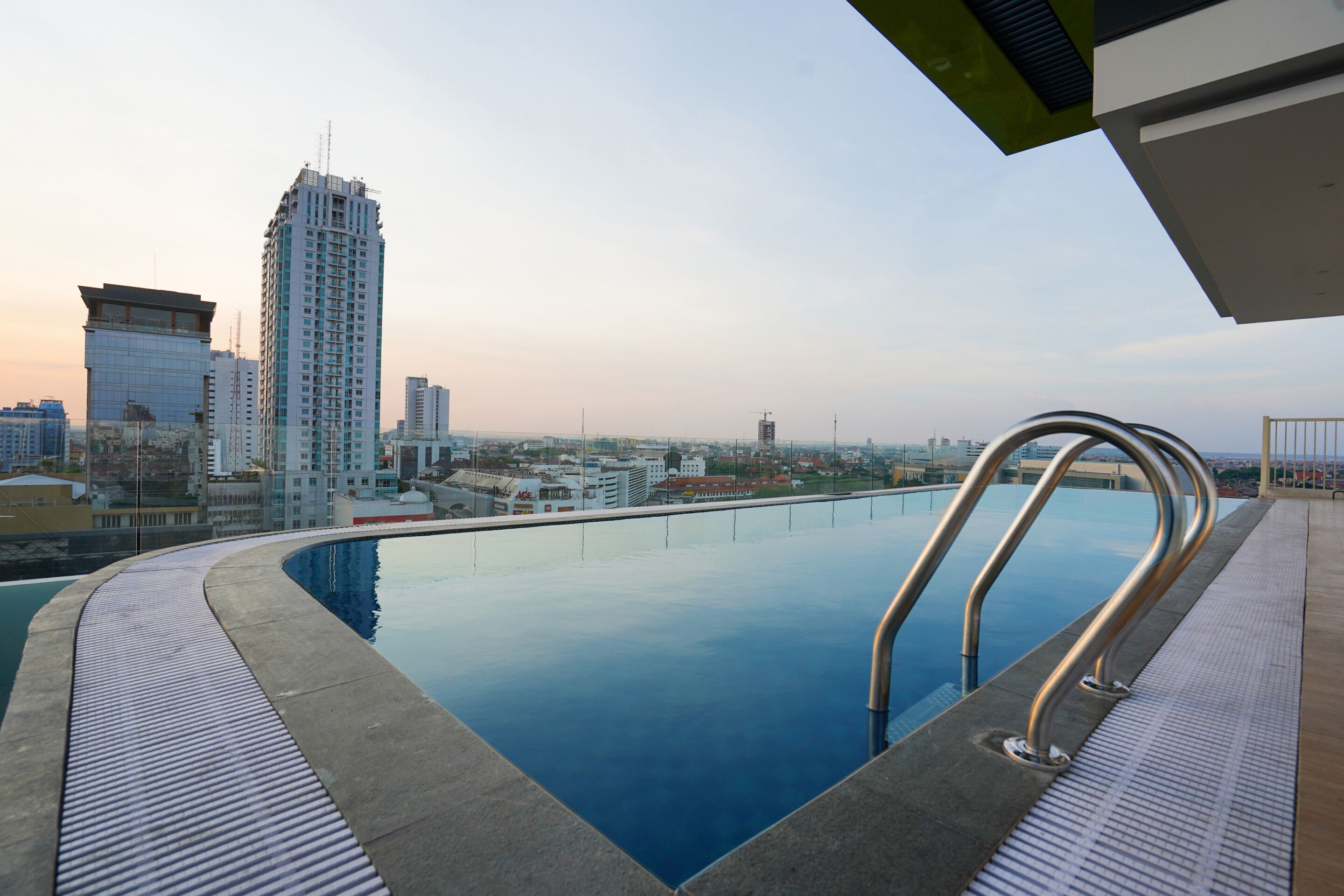 Life Style Surabaya Surabaya Expedia Co Id