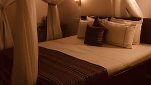 Desk, free WiFi, linens