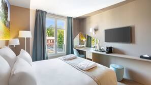 In-room safe, desk, iron/ironing board, free WiFi