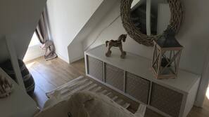 2 chambres, fer et planche à repasser, accès Internet, draps fournis