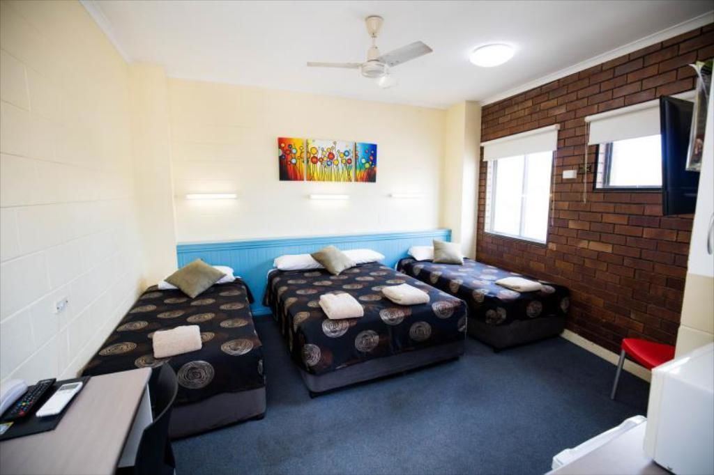 A & A Lodge Motel Emerald