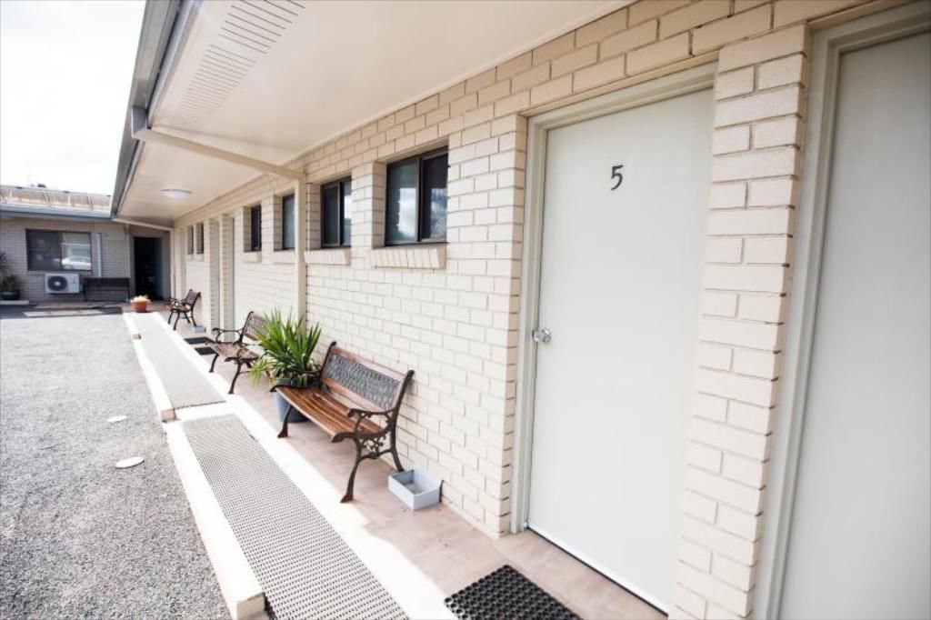 A & A Lodge Motel Emerald