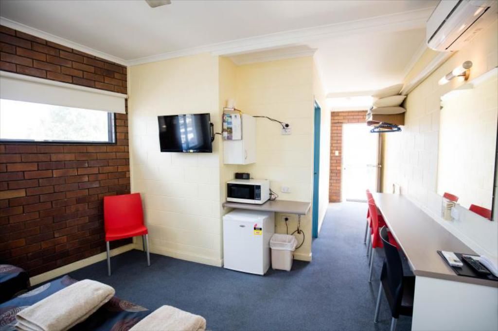 A & A Lodge Motel Emerald