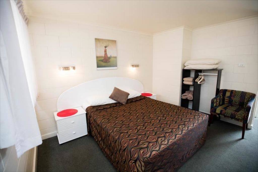 A & A Lodge Motel Emerald