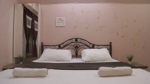 In-room safe, free WiFi
