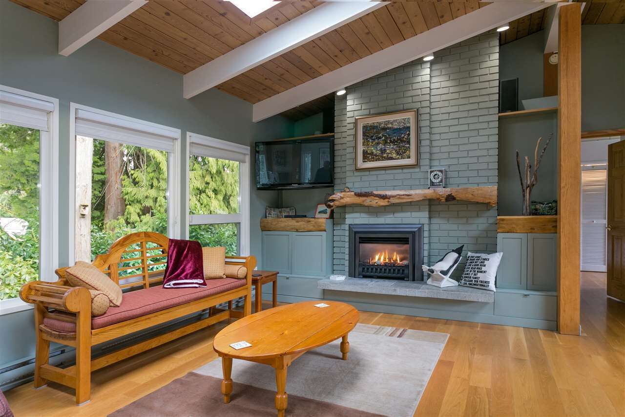 West Coast Contemporary Home Central Lonsdale Westview 2020