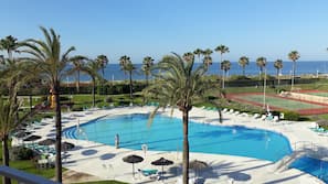 Seasonal outdoor pool