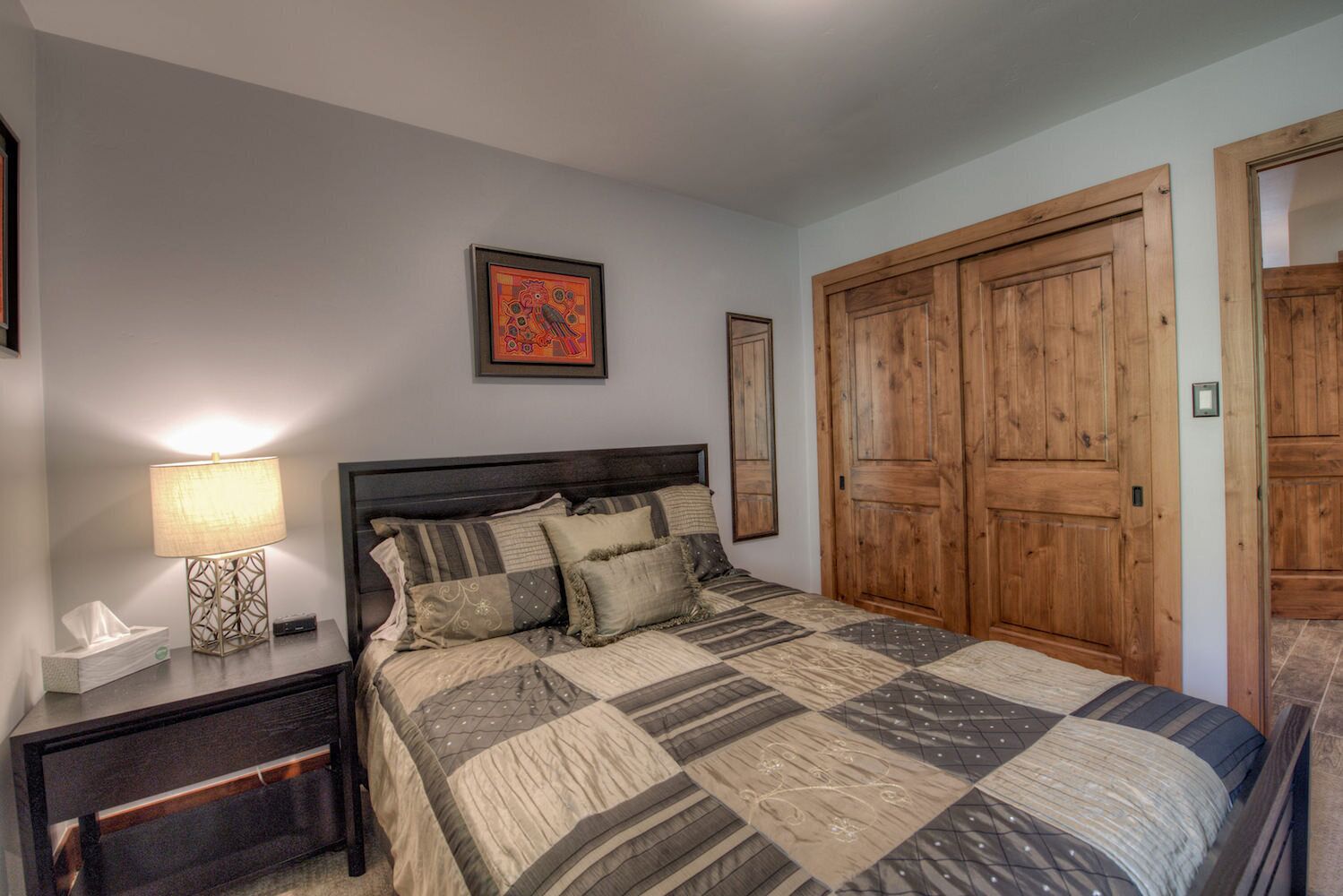 Newly Renovated Multi Level Vail Home; 10 minutes From Slopes, Free Shuttle serv in Vail, United States