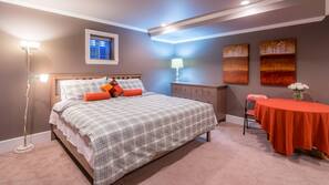 1 dormitorio, ropa de cama de alta calidad, escritorio