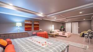 1 dormitorio, ropa de cama de alta calidad, escritorio