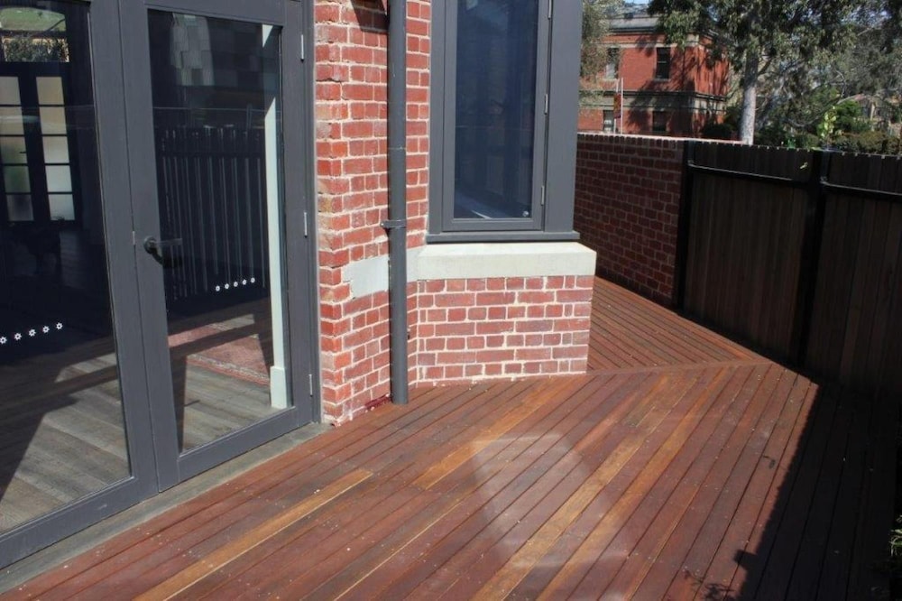 Peaceful 3 BDR in the Heart of Carlton