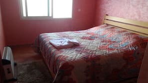 2 bedrooms, free WiFi, linens