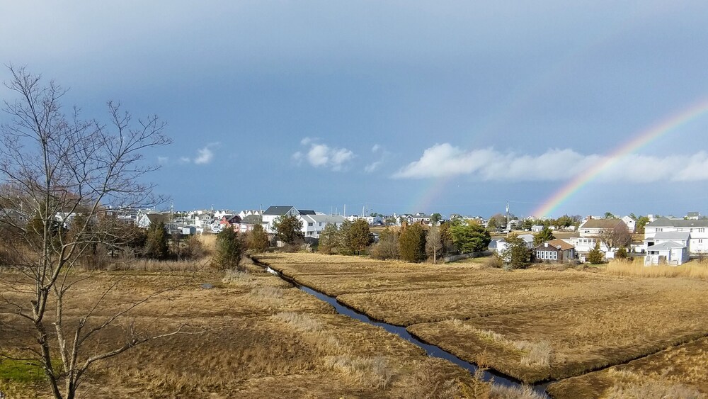 Scenic views, walk to beach.