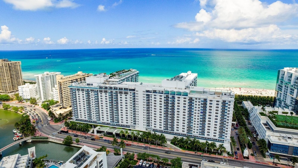 1 Hotel & Homes-Ocean View-1 Bedroom/1.5 Bath